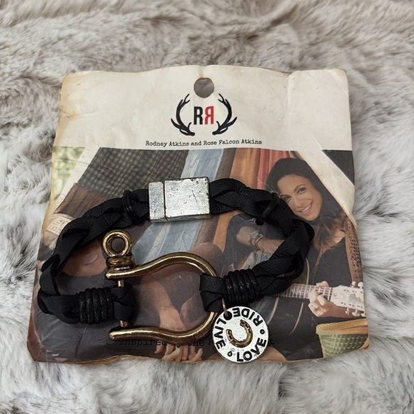 Magnetic Leather/Metal Bracelet. Never Worn. Biker Jewelry. - Picture 4 of 7